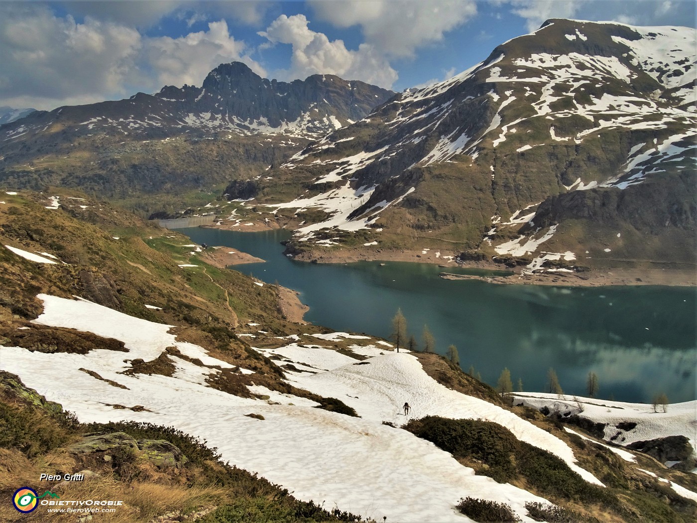 37...dobbiamo rientrare e da qui risaliamo al Passo di Mezzeno.JPG